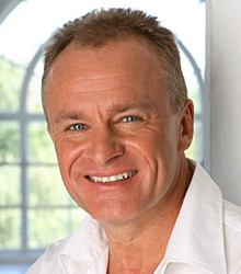 Bobby Davro | NMP Live