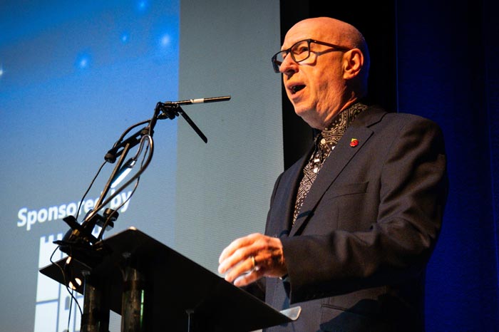 Ken Bruce presents PopMaster